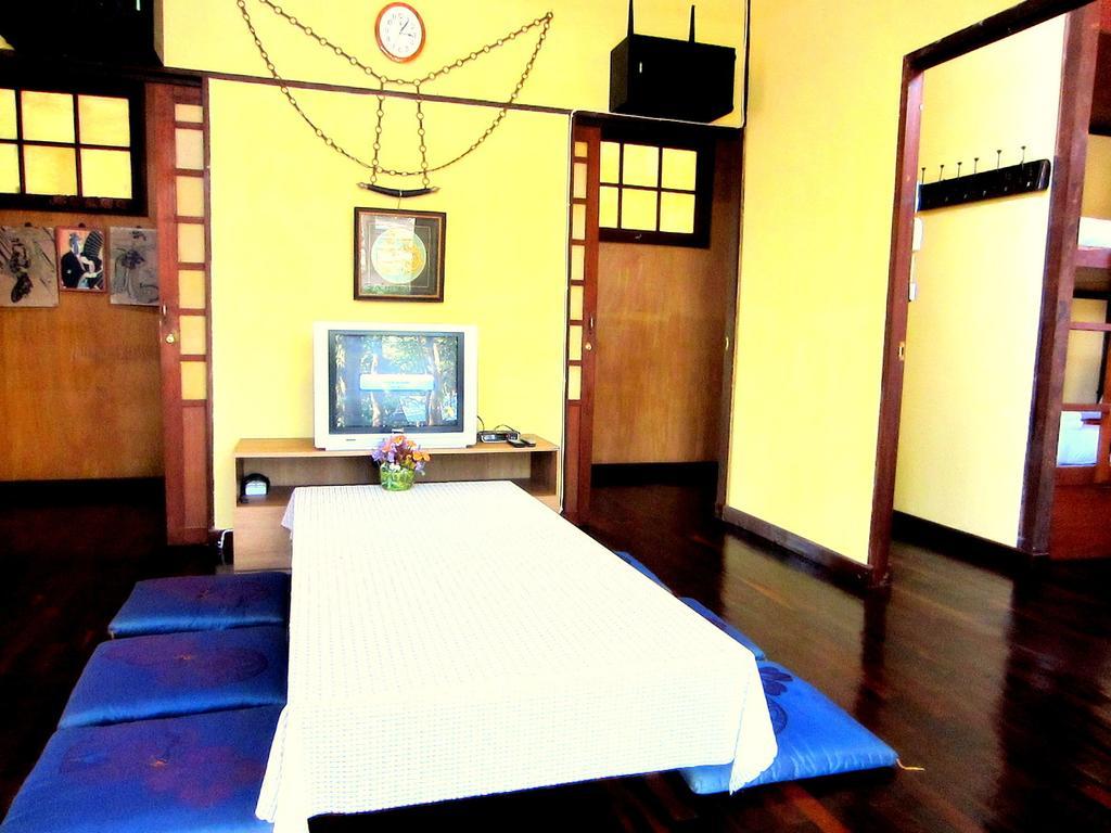 Golden Teak Homestay Маэ-Рим Экстерьер фото