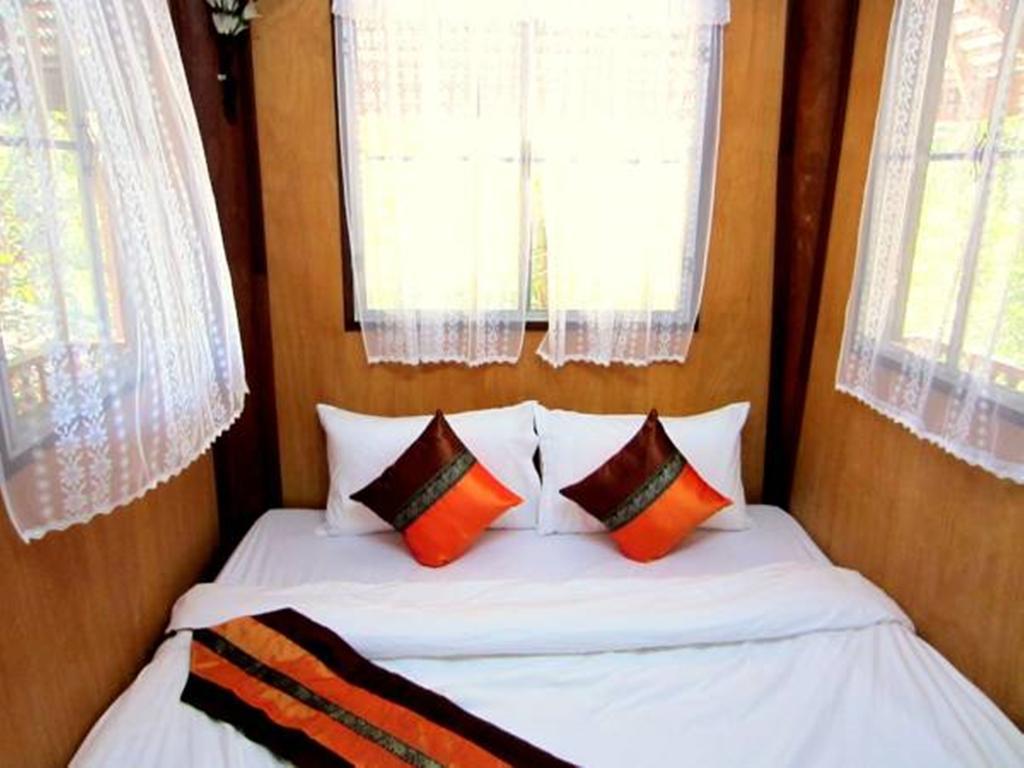 Golden Teak Homestay Маэ-Рим Экстерьер фото