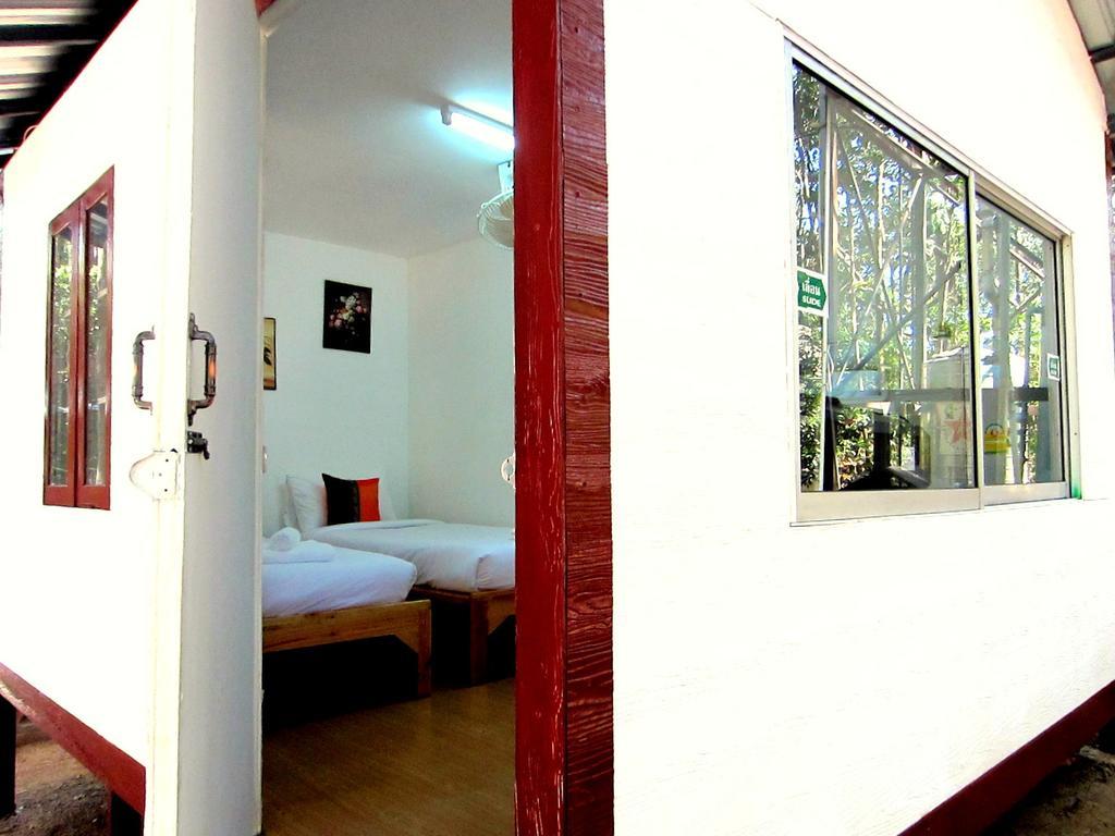 Golden Teak Homestay Маэ-Рим Экстерьер фото