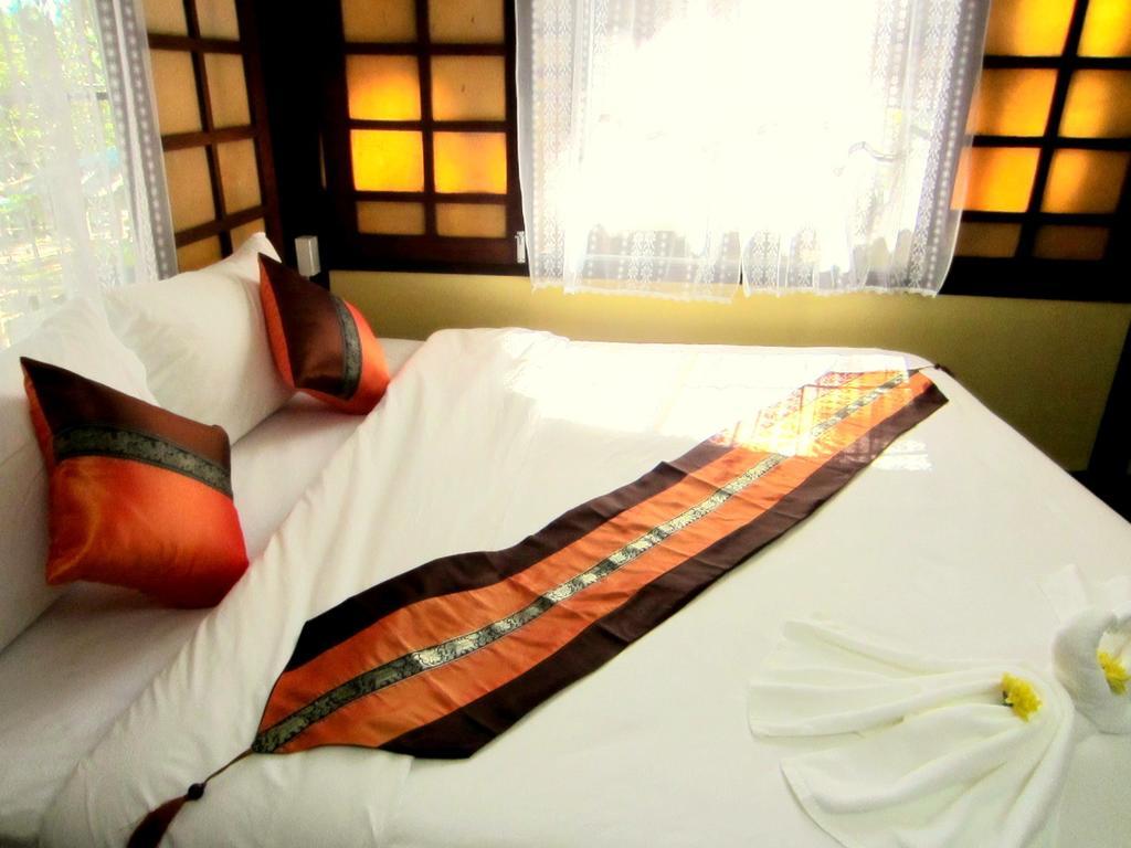 Golden Teak Homestay Маэ-Рим Экстерьер фото